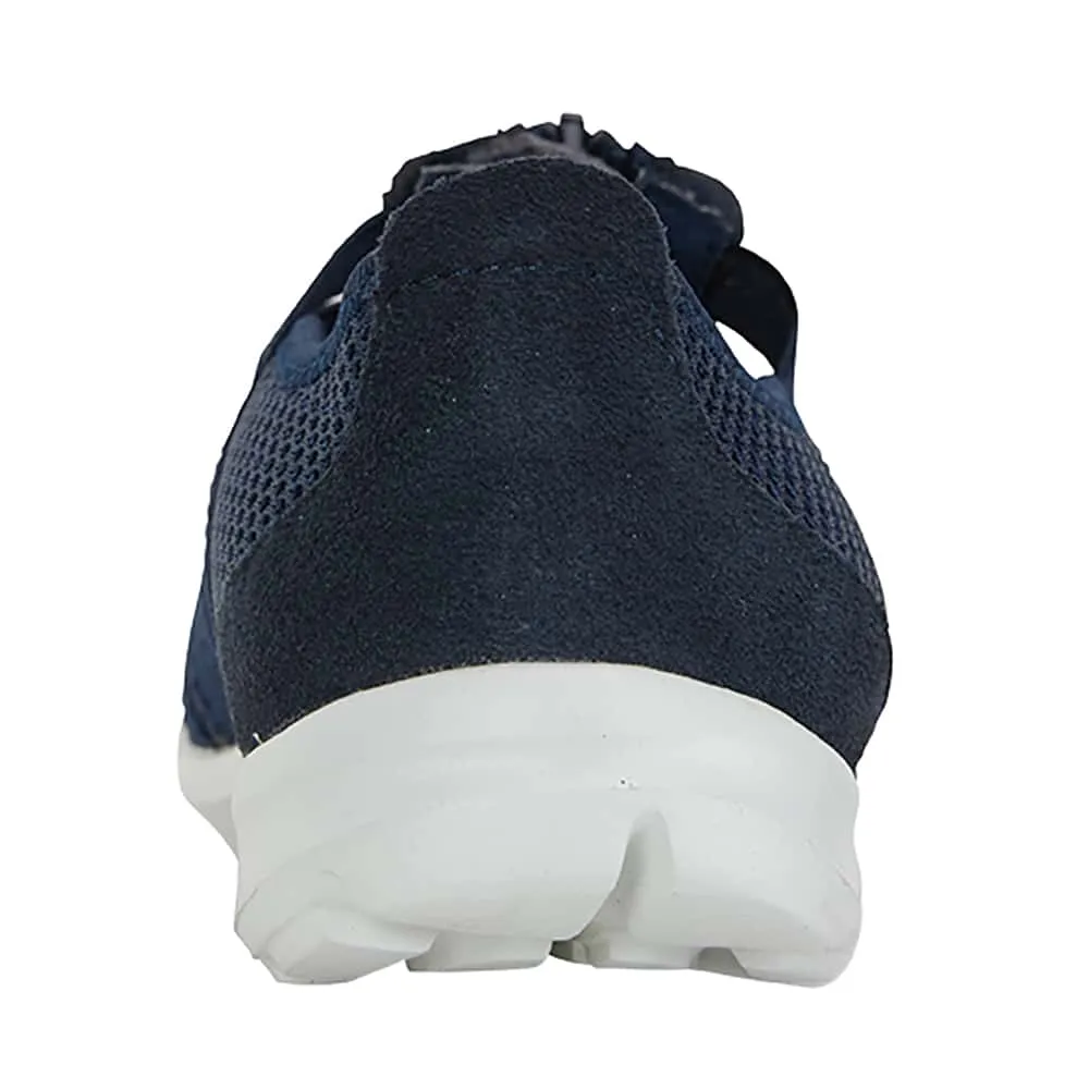 Christina Sneaker in Navy