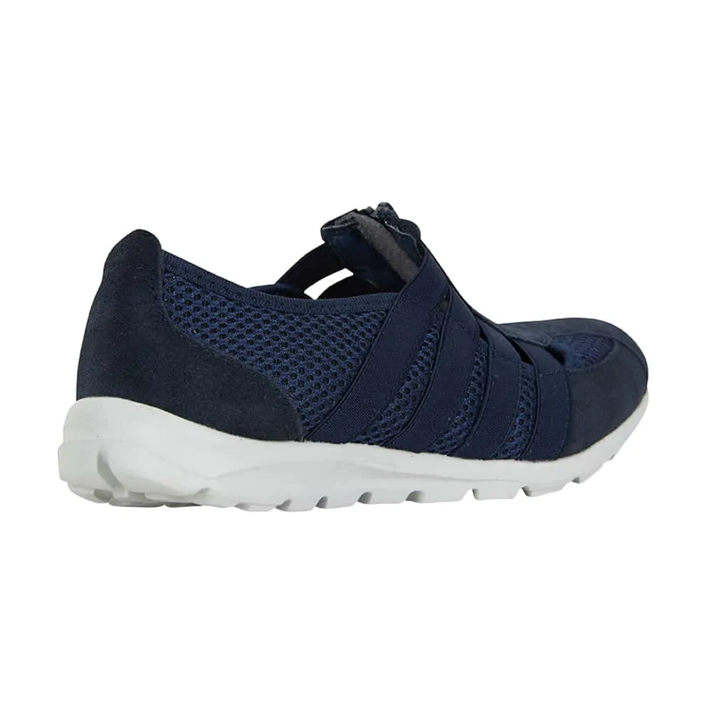 Christina Sneaker in Navy