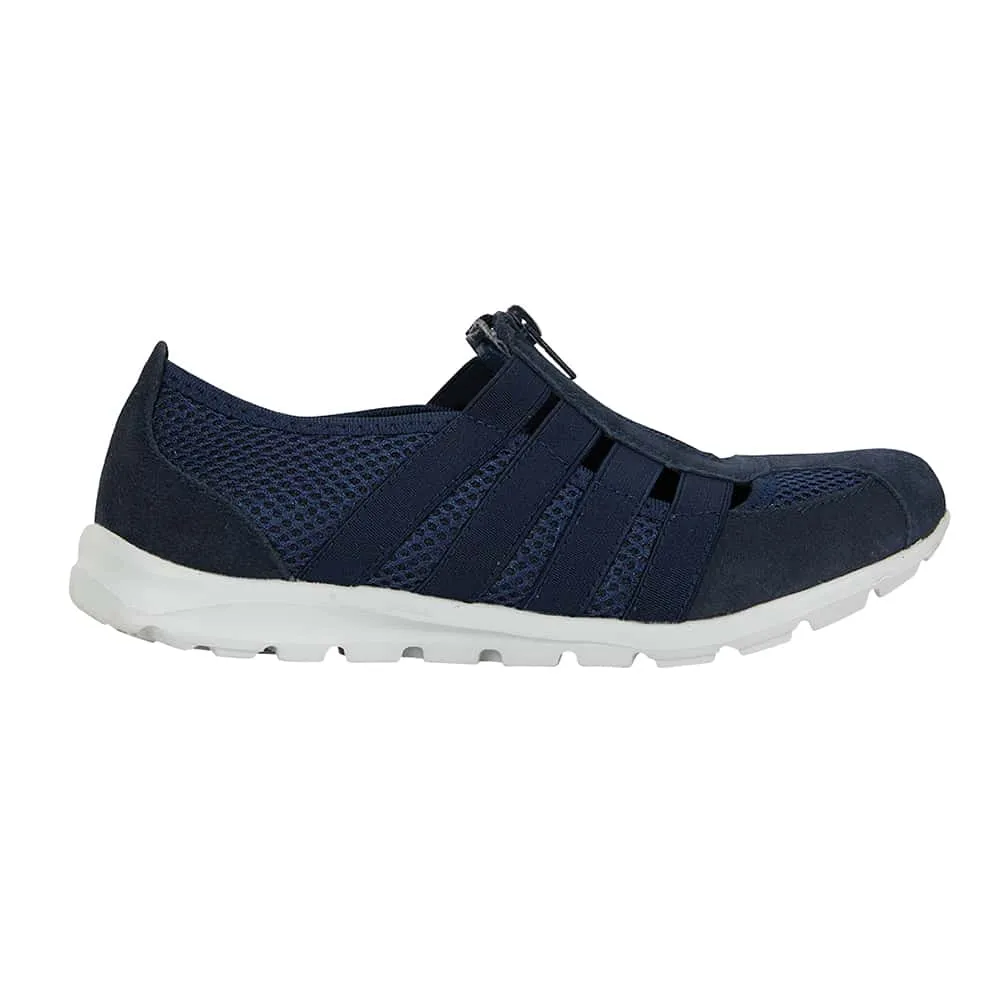 Christina Sneaker in Navy