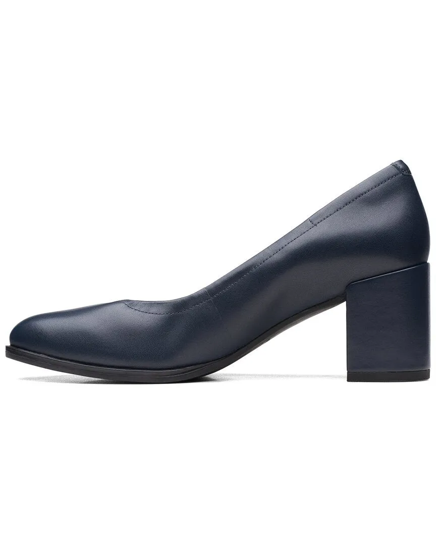Clarks Freva55 Court Leather Flat