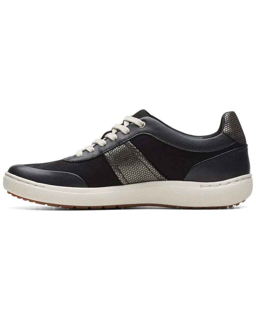 Clarks Nalle Fern Leather Flat