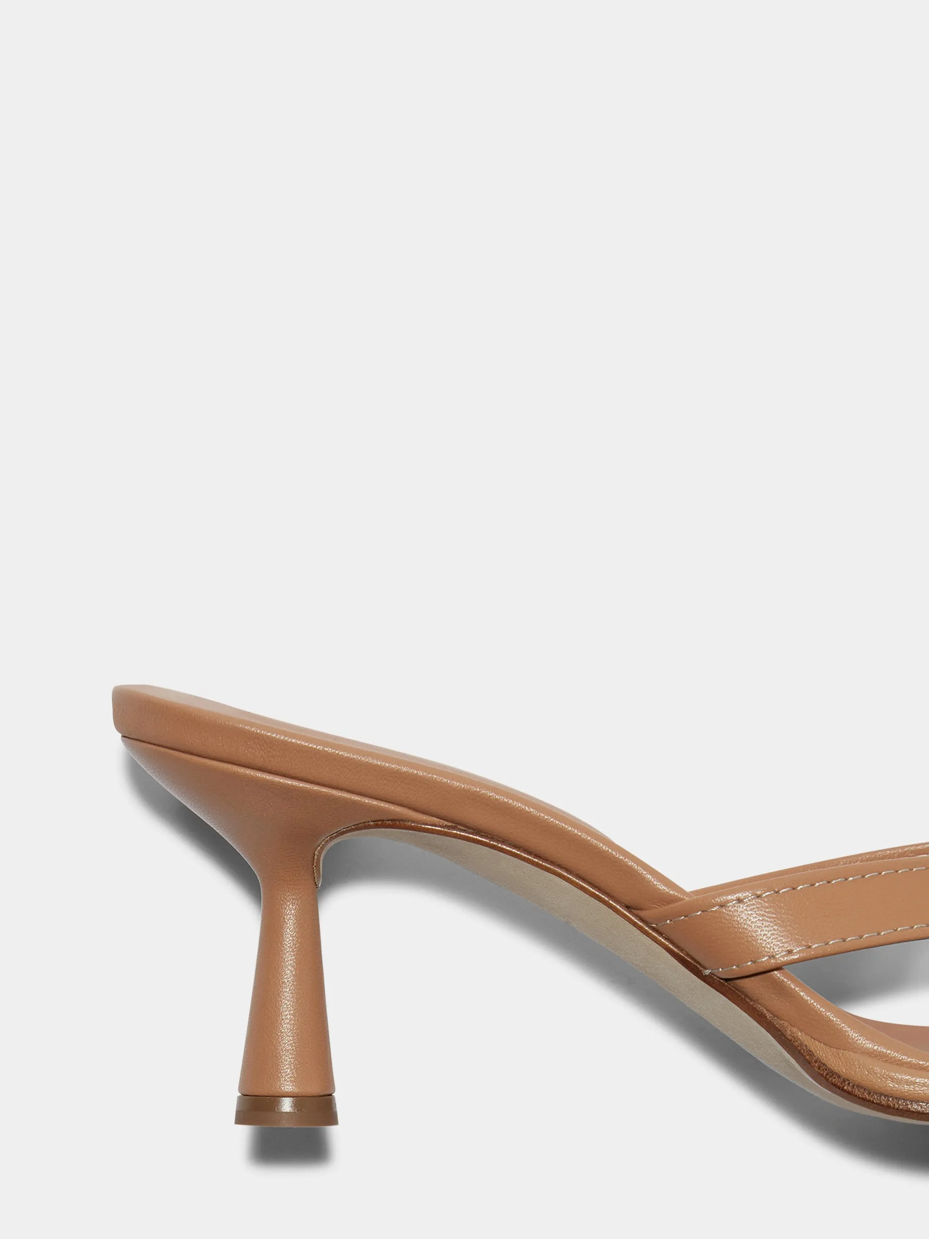 Daphne Leather Thong Sandals