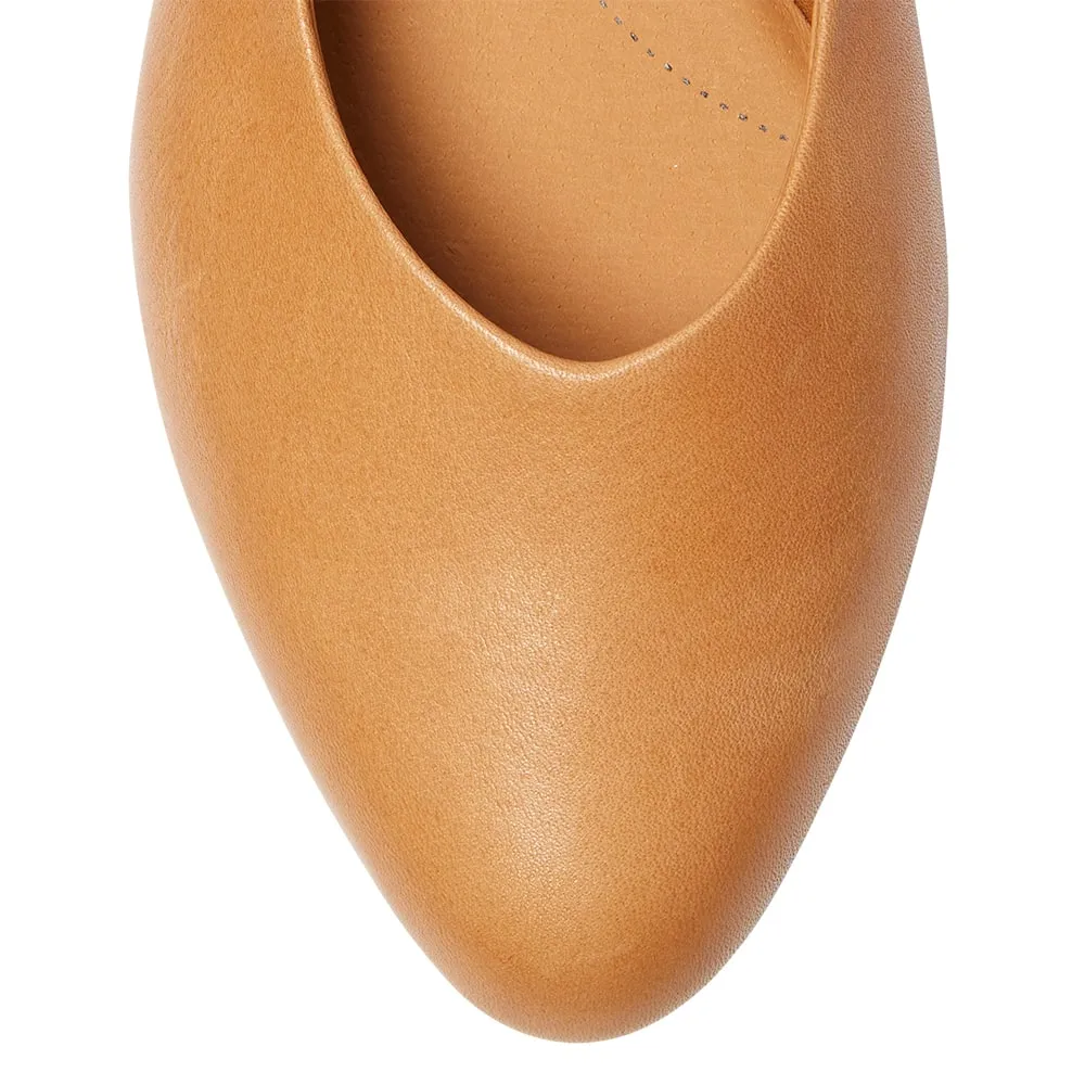Delta Flat in Tan Leather