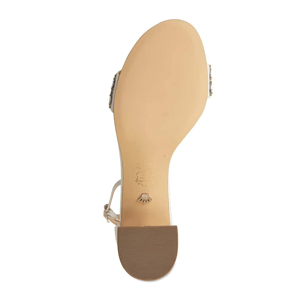 Elenora Heel in Ivory