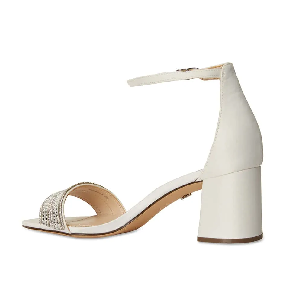 Elenora Heel in Ivory