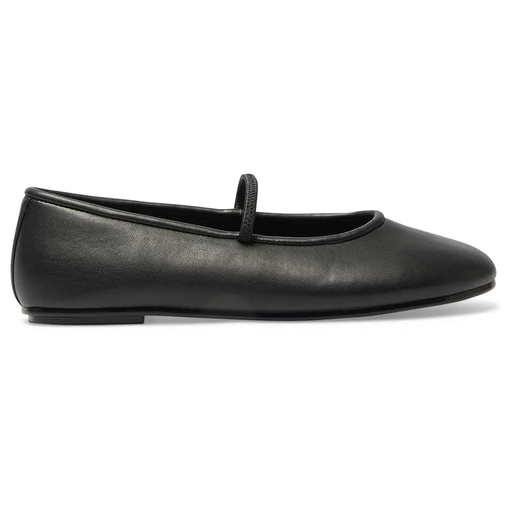 Frisco Flat in Black Smooth