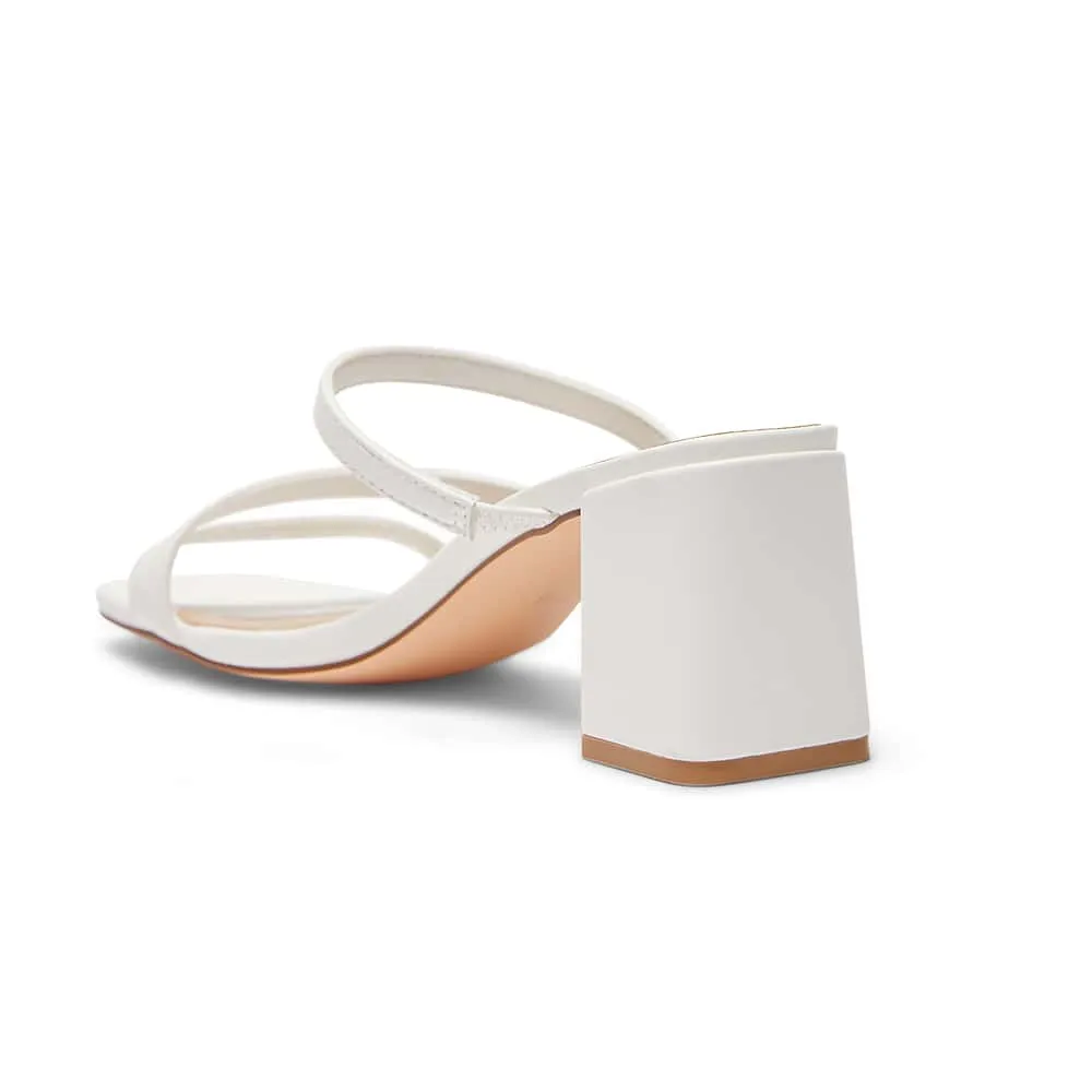 Geisha Heel in White Smooth