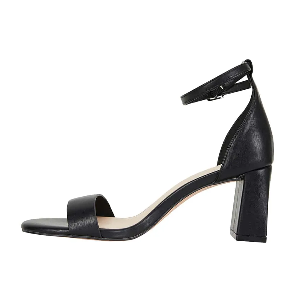 Ida Heel in Black Smooth
