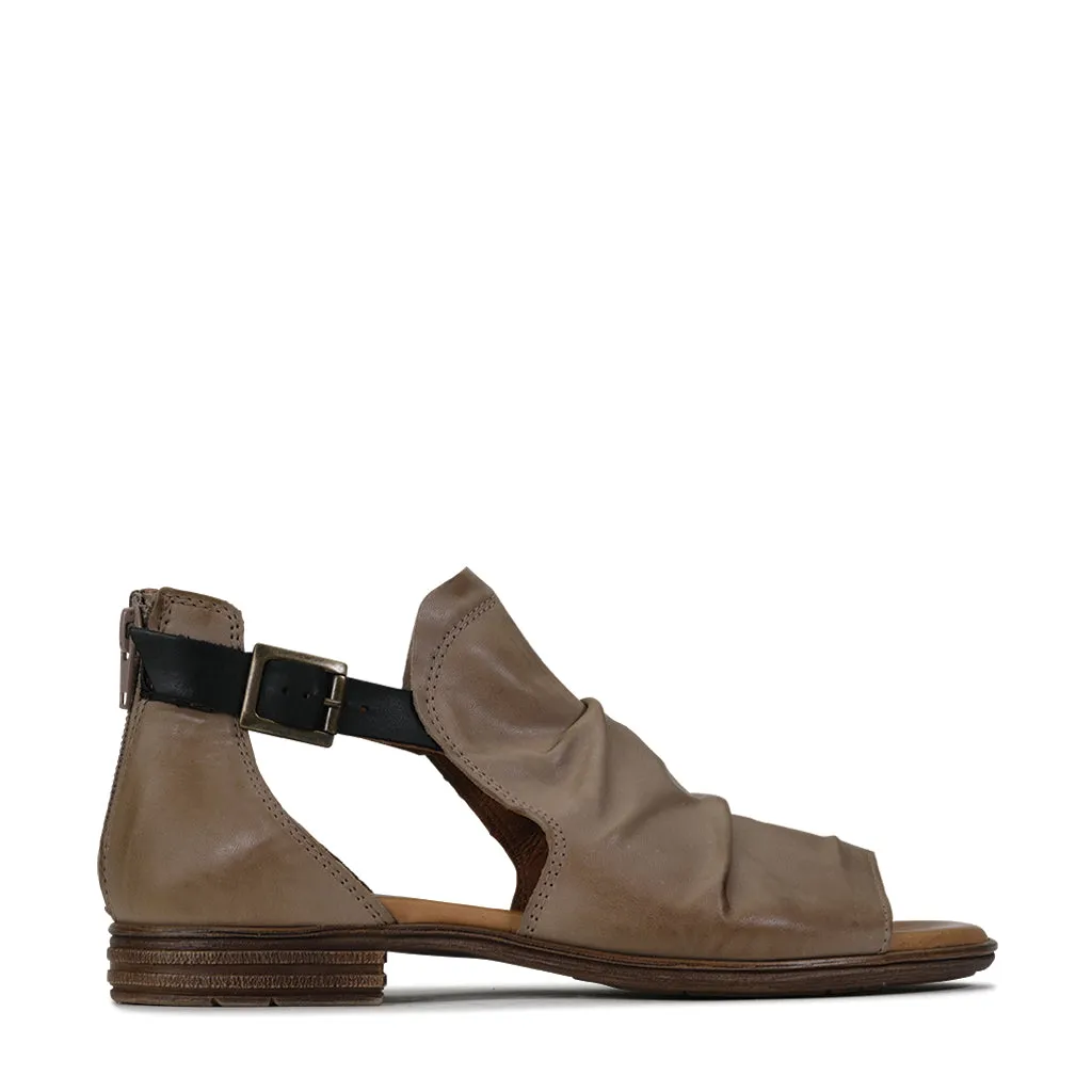 ILOSIA LEATHER BOOT SANDAL