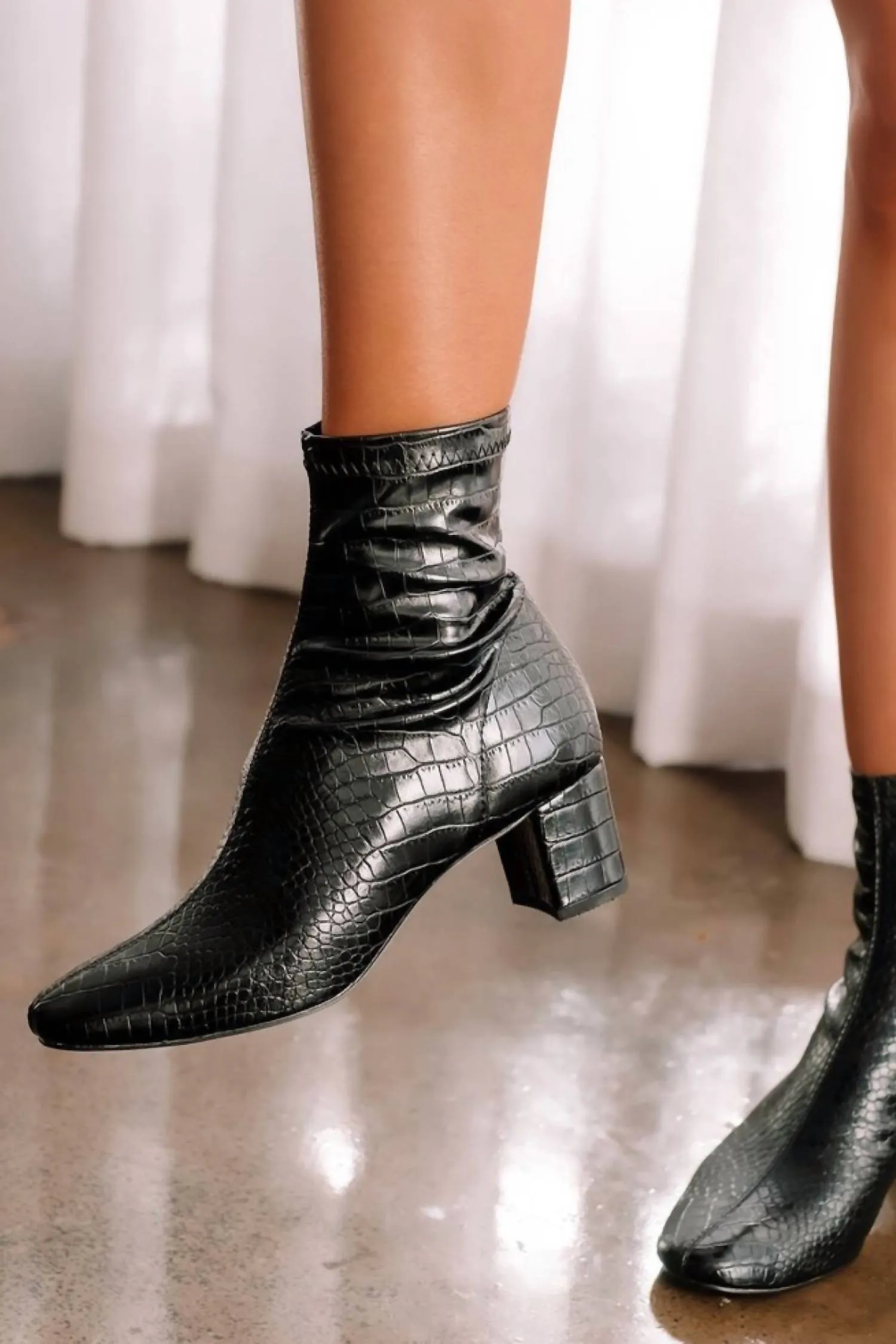 Jonas Croc Boots In Black