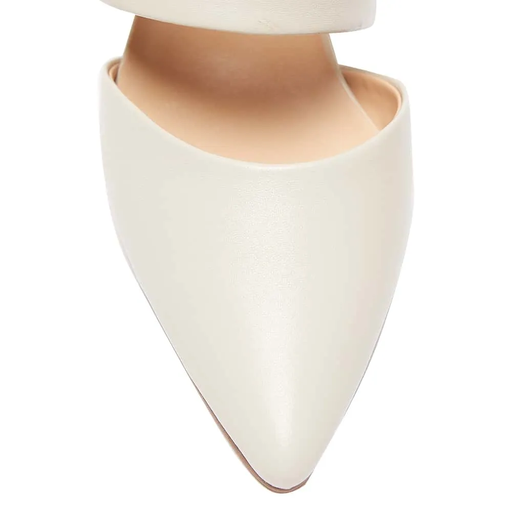 Kitson Heel in Ivory Leather
