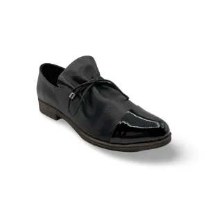 Kotty Black Leather/Patent Flat
