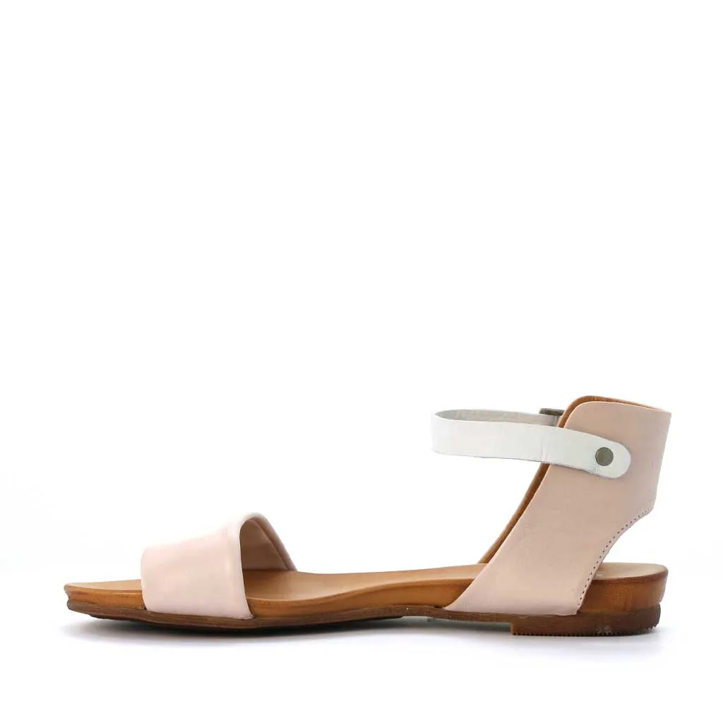 LARNA LEATHER SANDAL