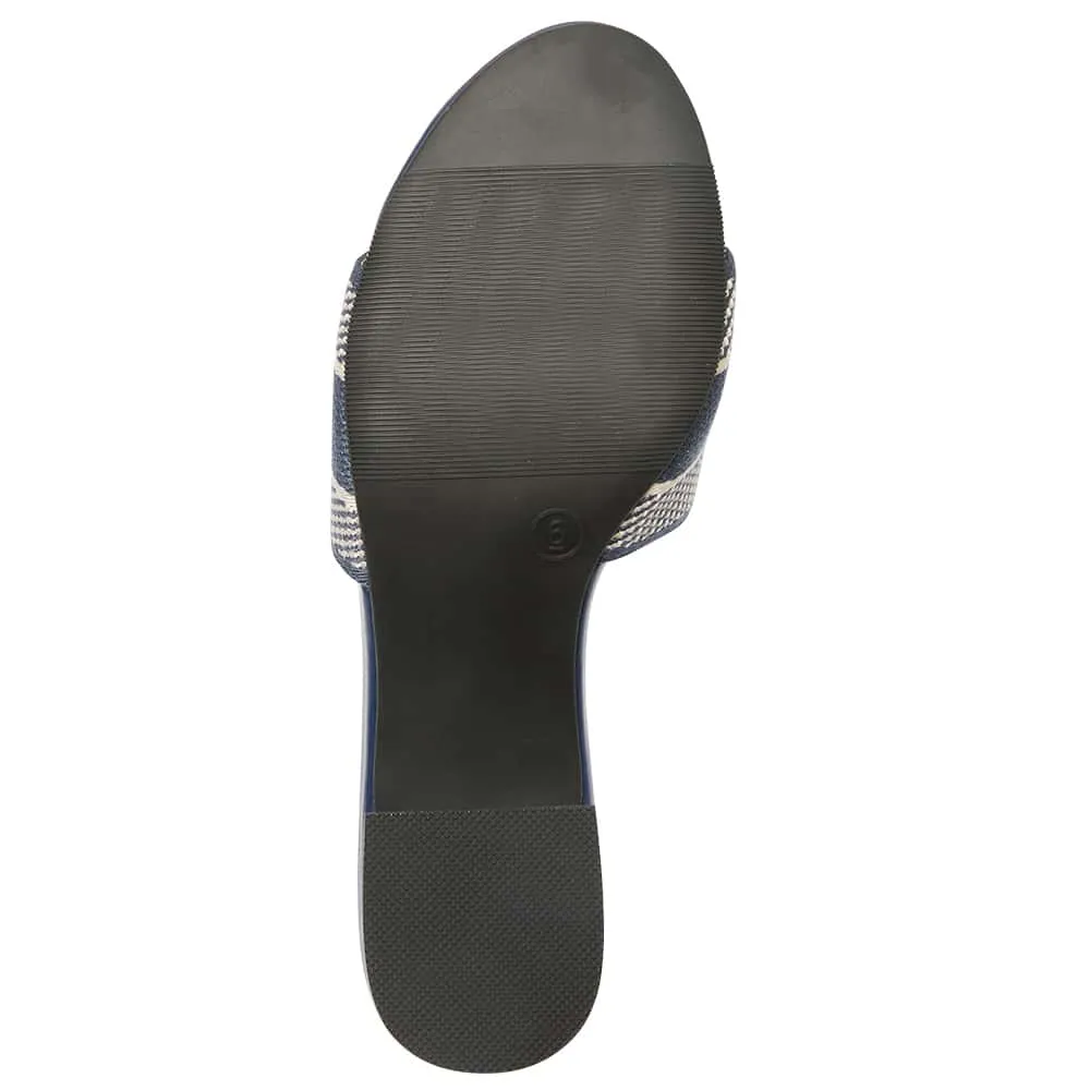 Liberty Heel in Navy