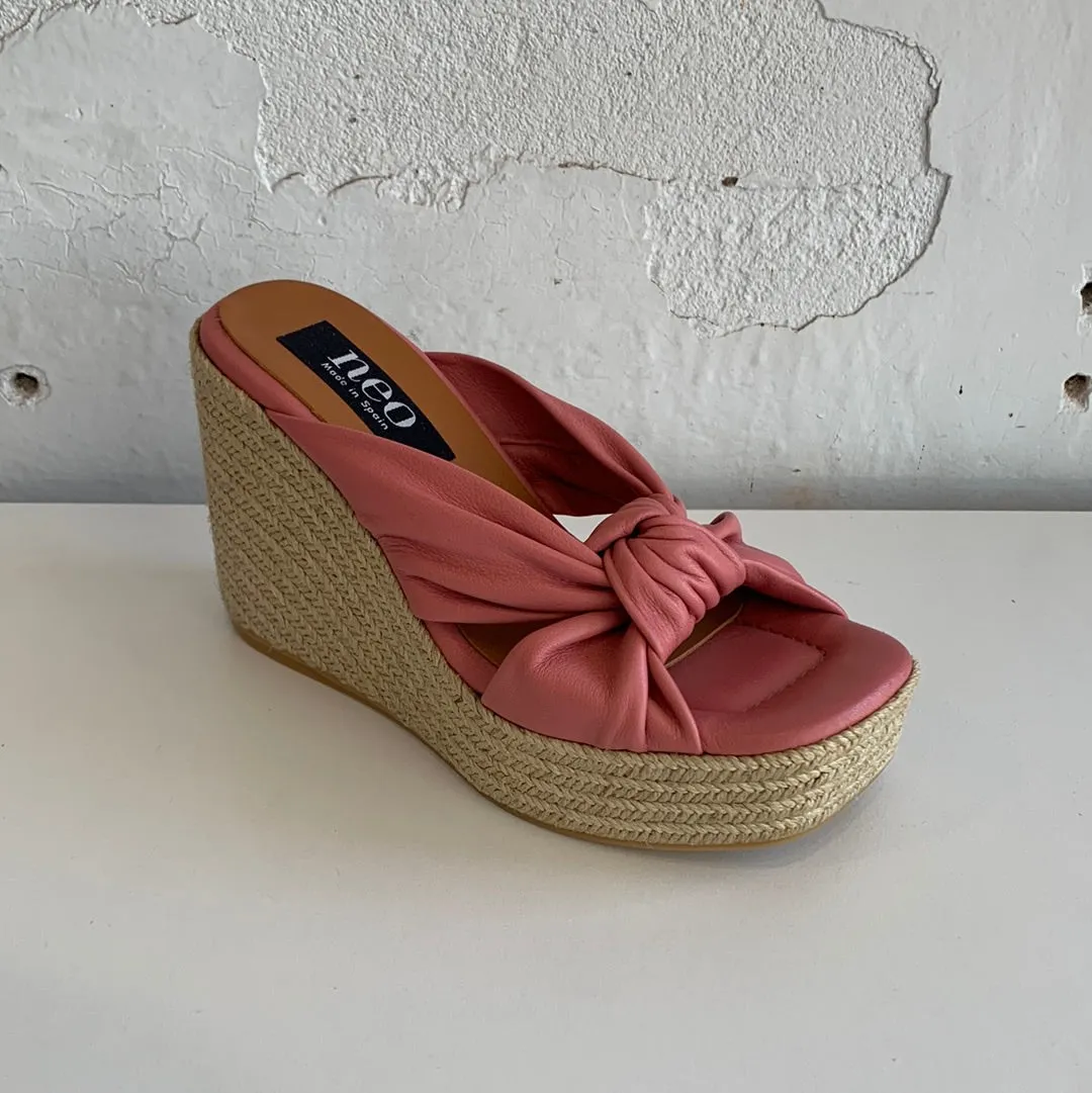Neo 22095 Pink - LAST PAIR size 37