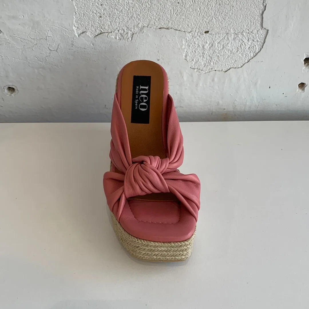 Neo 22095 Pink - LAST PAIR size 37