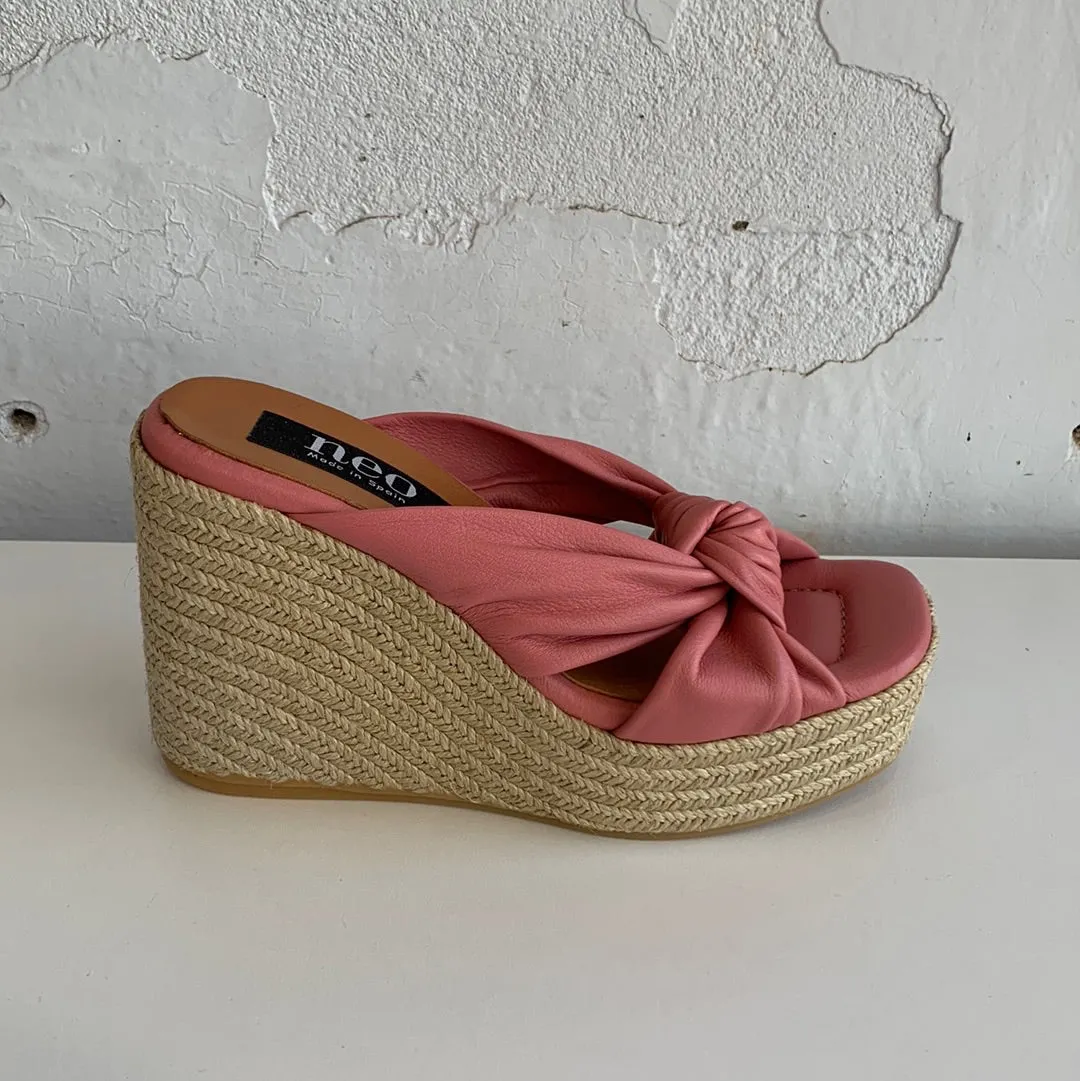 Neo 22095 Pink - LAST PAIR size 37