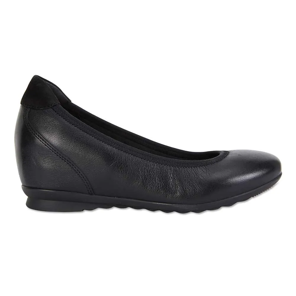Norah Heel in Black Leather