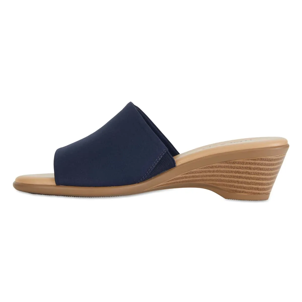 Orient Heel in Navy Fabric