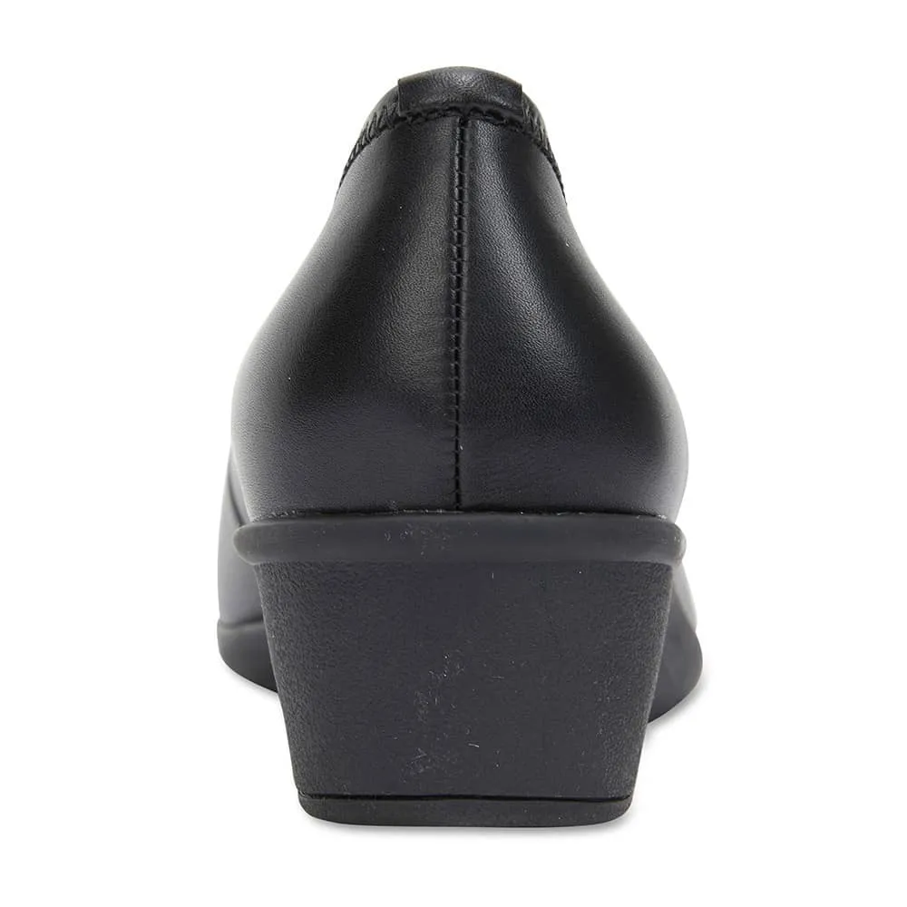 Prism Heel in Black Leather