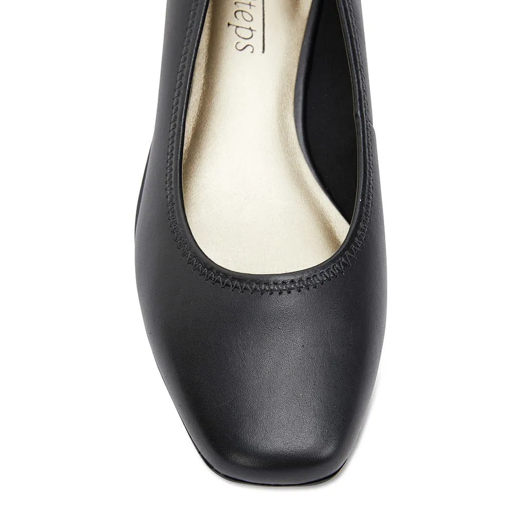 Prism Heel in Black Leather