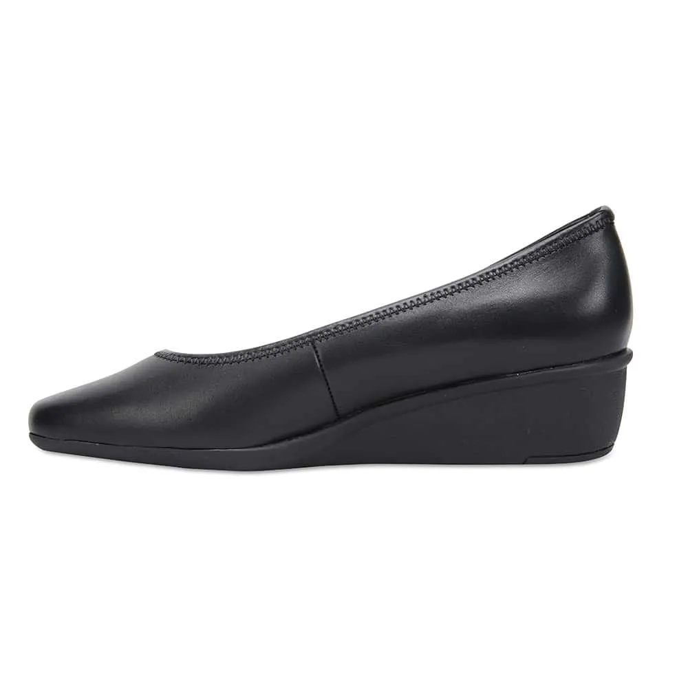 Prism Heel in Black Leather