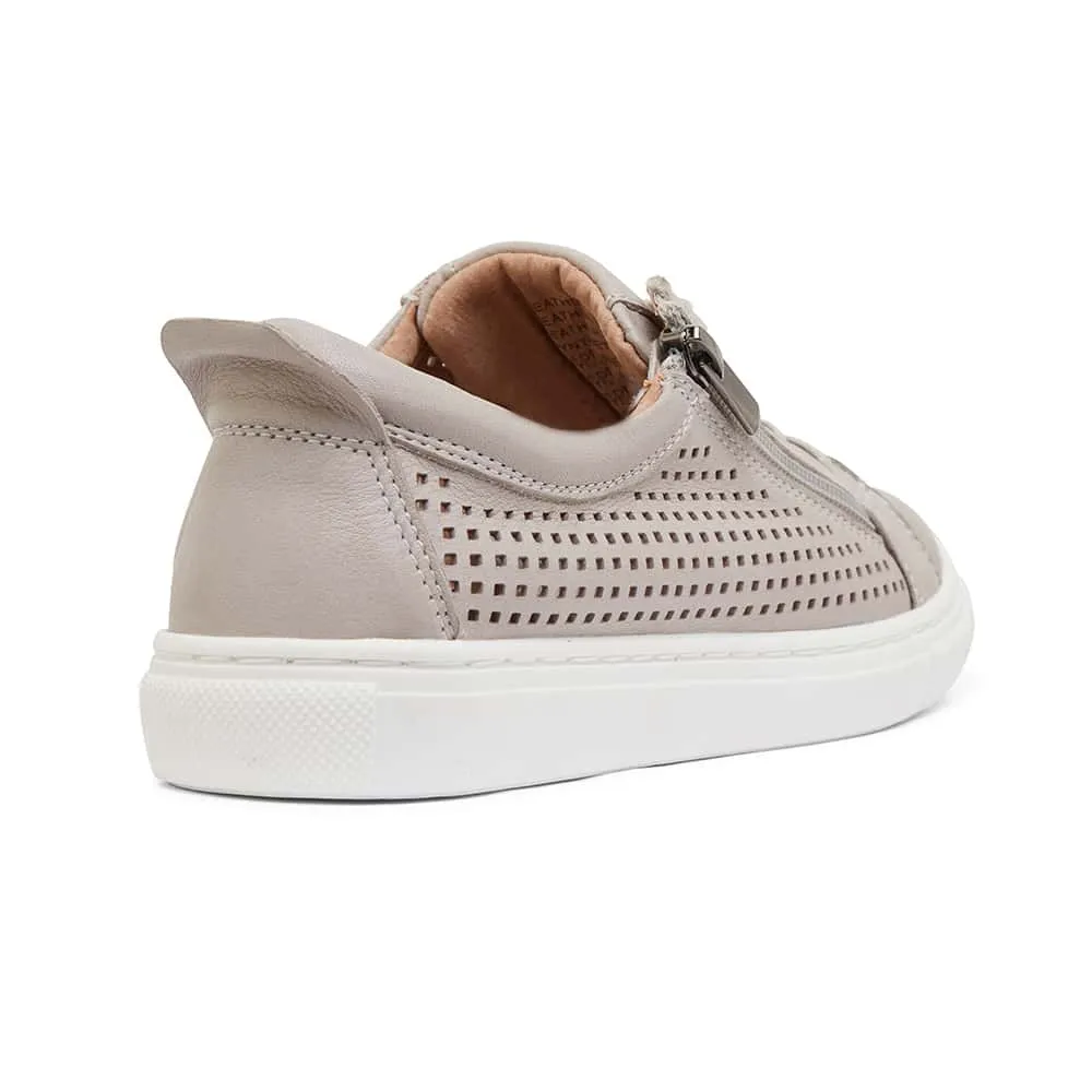 Rio Sneaker in Light Grey Leather