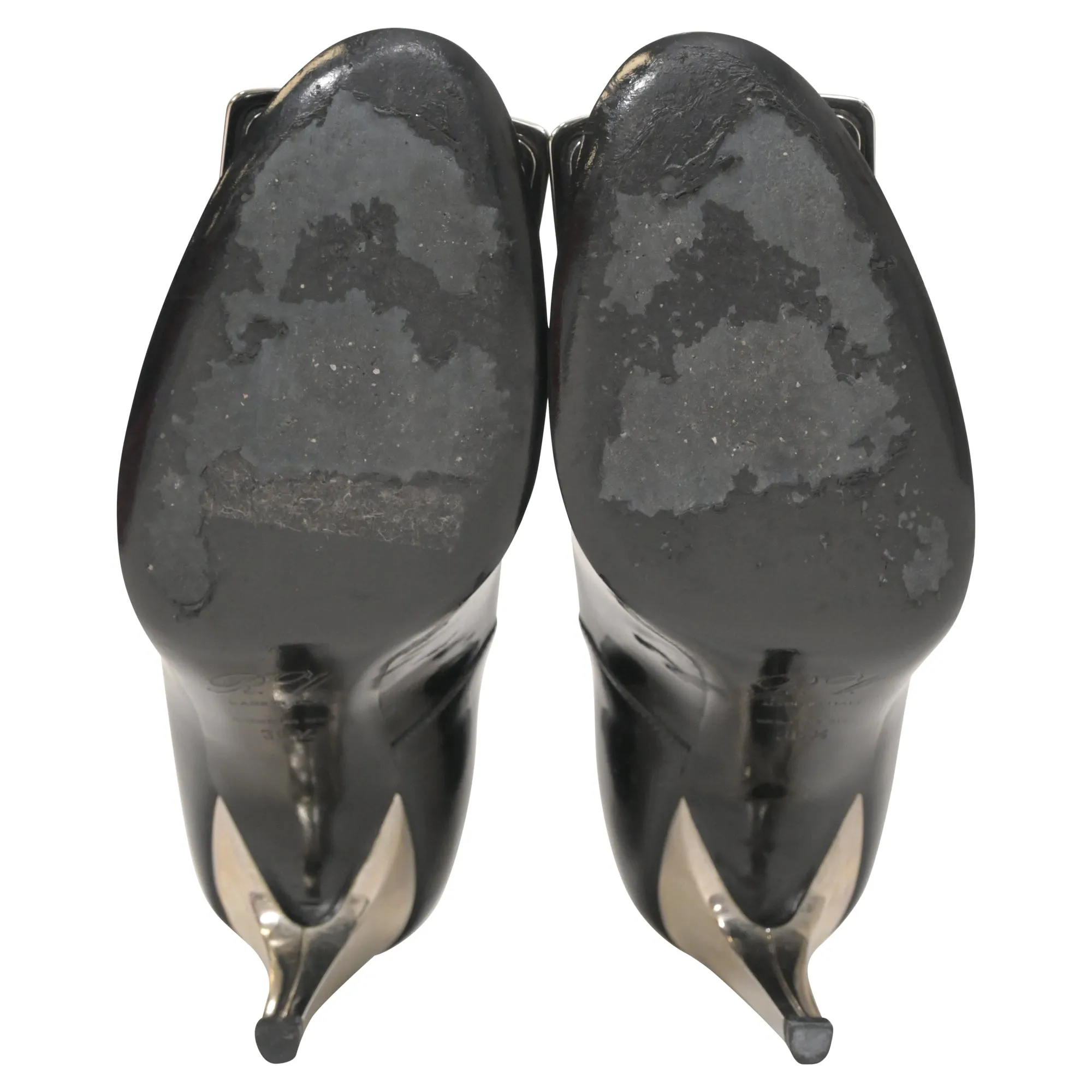 Roger Vivier Buckle Pumps in Black Patent Leather