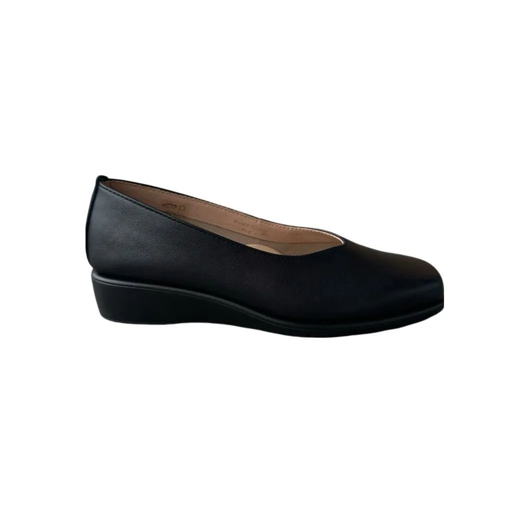 SC5648 Black Leather Skimmer