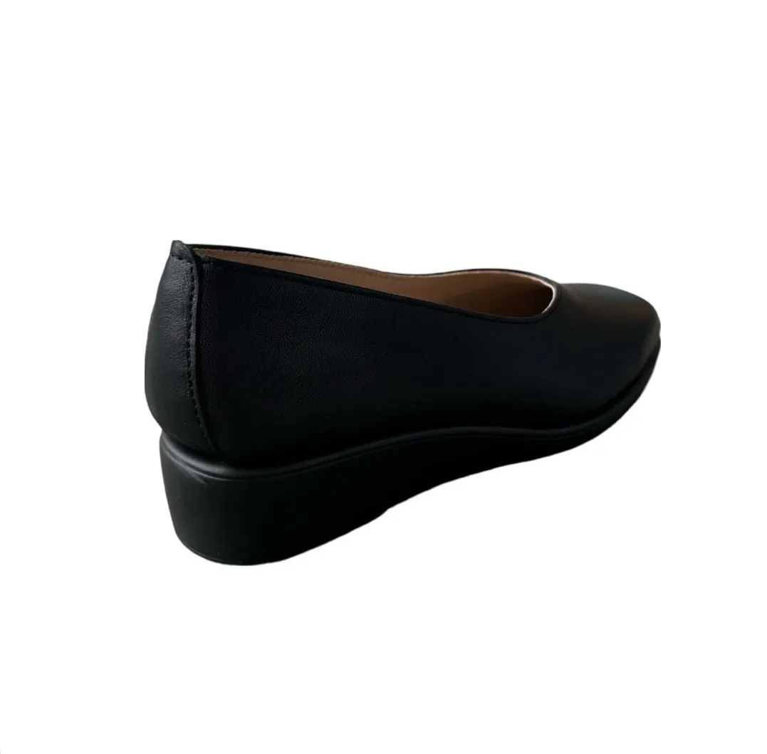 SC5648 Black Leather Skimmer