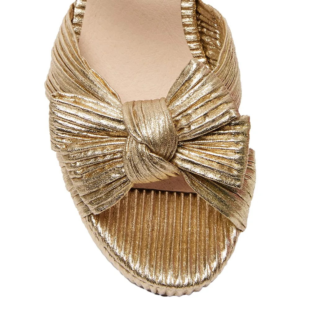 Sherbet Heel in Gold Pleat