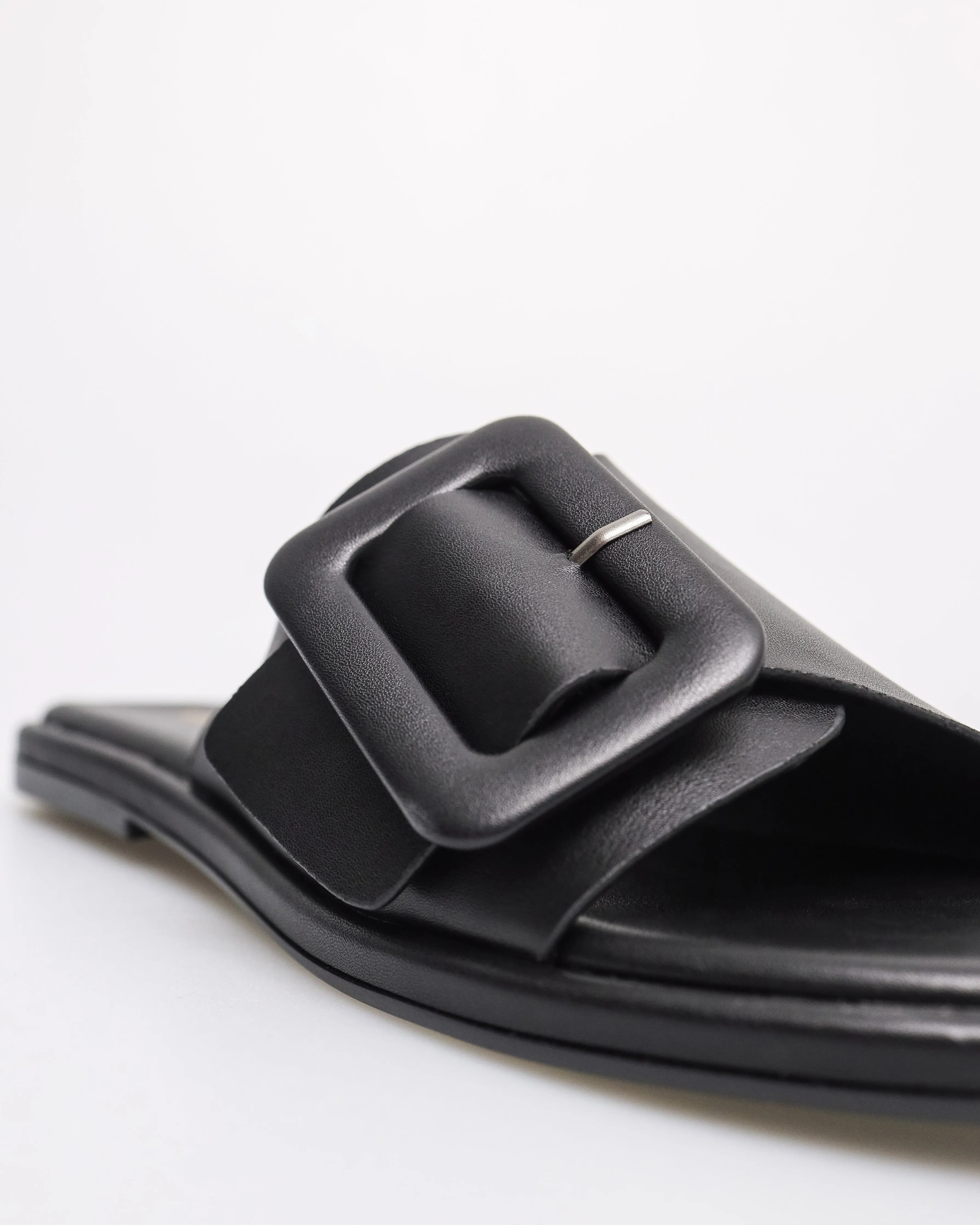 Tomaz FL091 Ladies Buckle Sandals