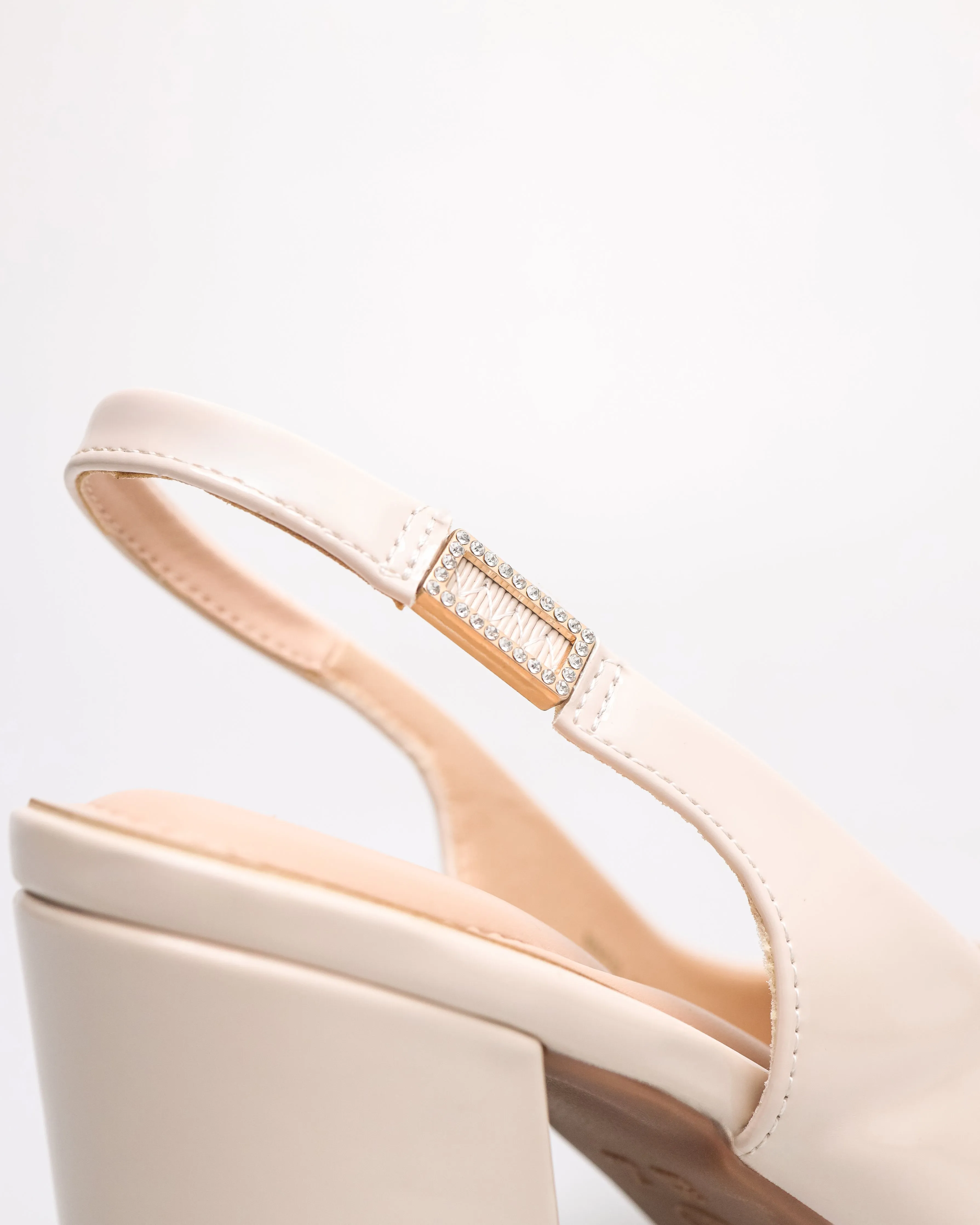 Tomaz NN439 Ladies Pointy Slingback Heels