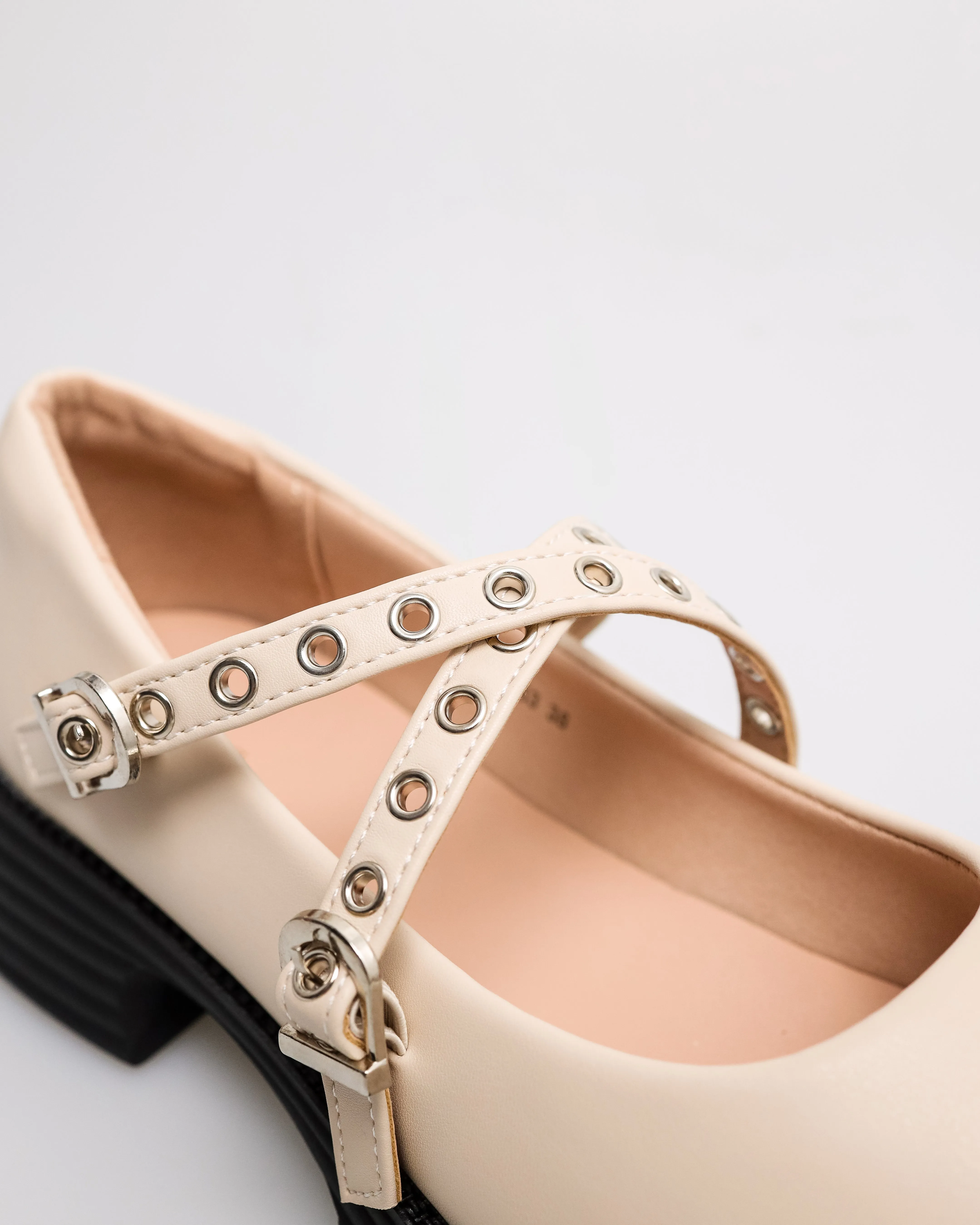 Tomaz NN453 Ladies Gothic Marry Jane Flats