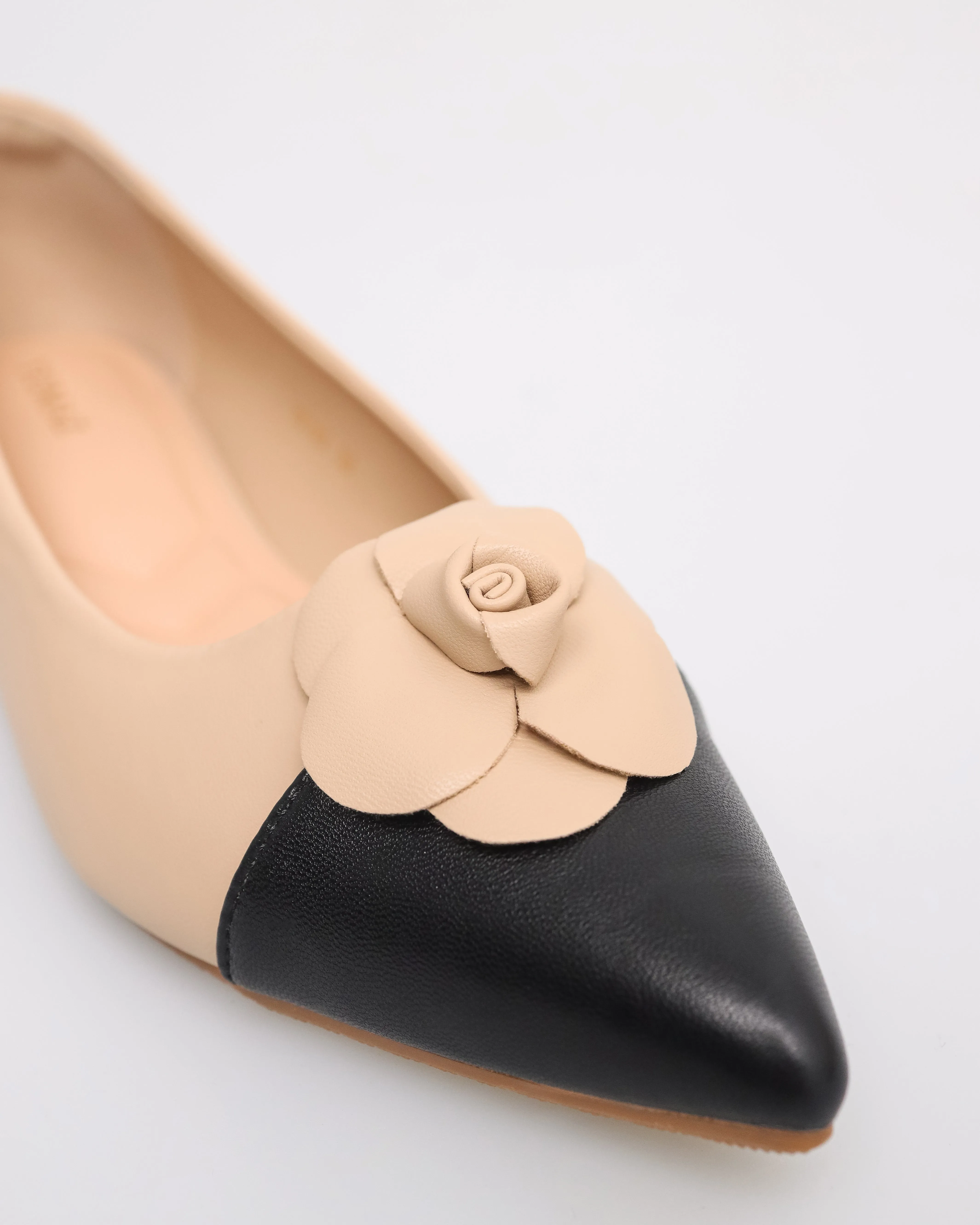 Tomaz YX183 Ladies Flower Bow Flats