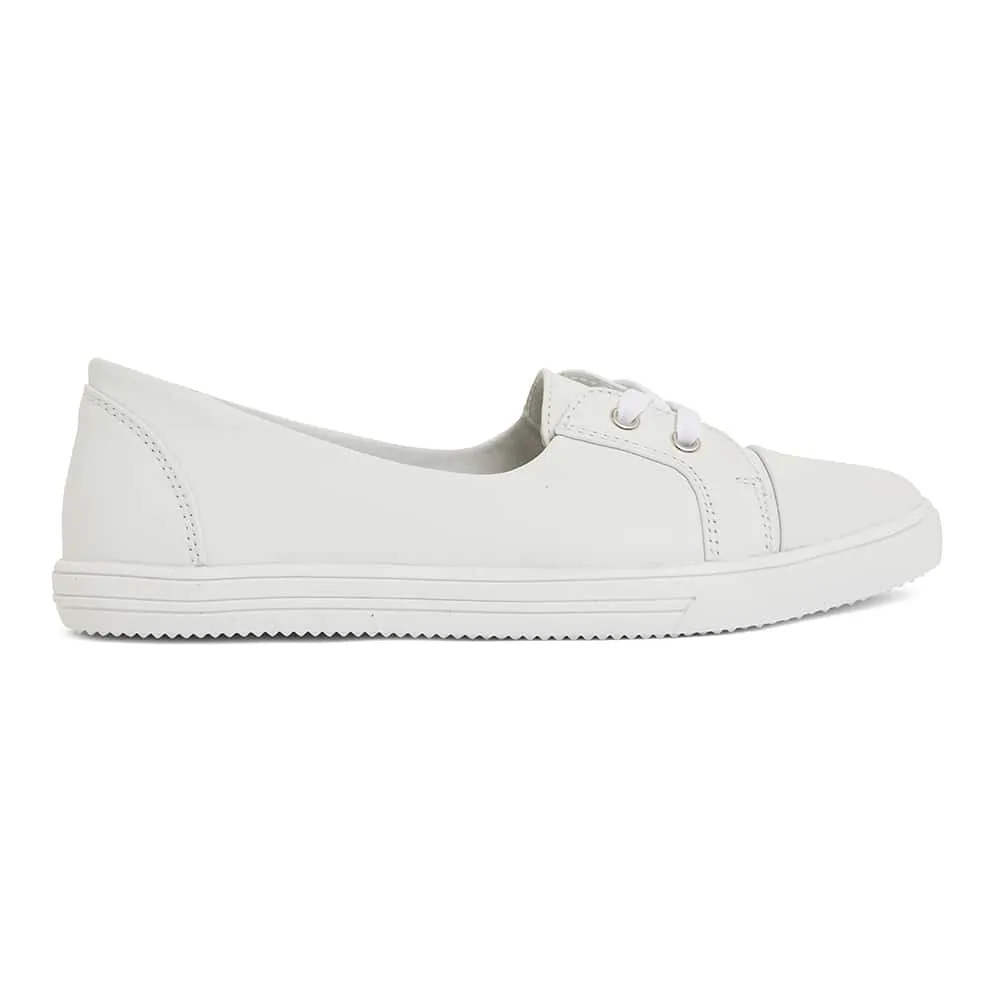Vectra Sneaker in White Leather