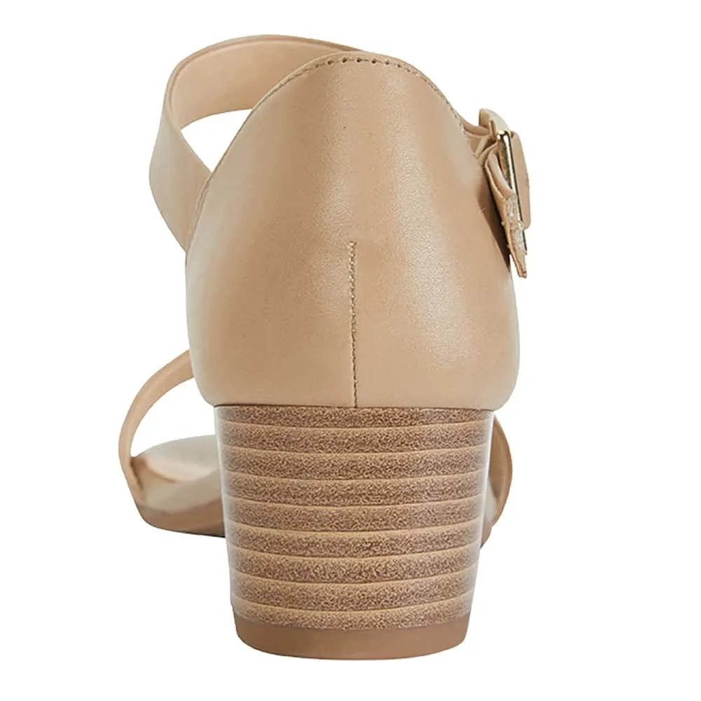 Vella Heel in Neutral Leather