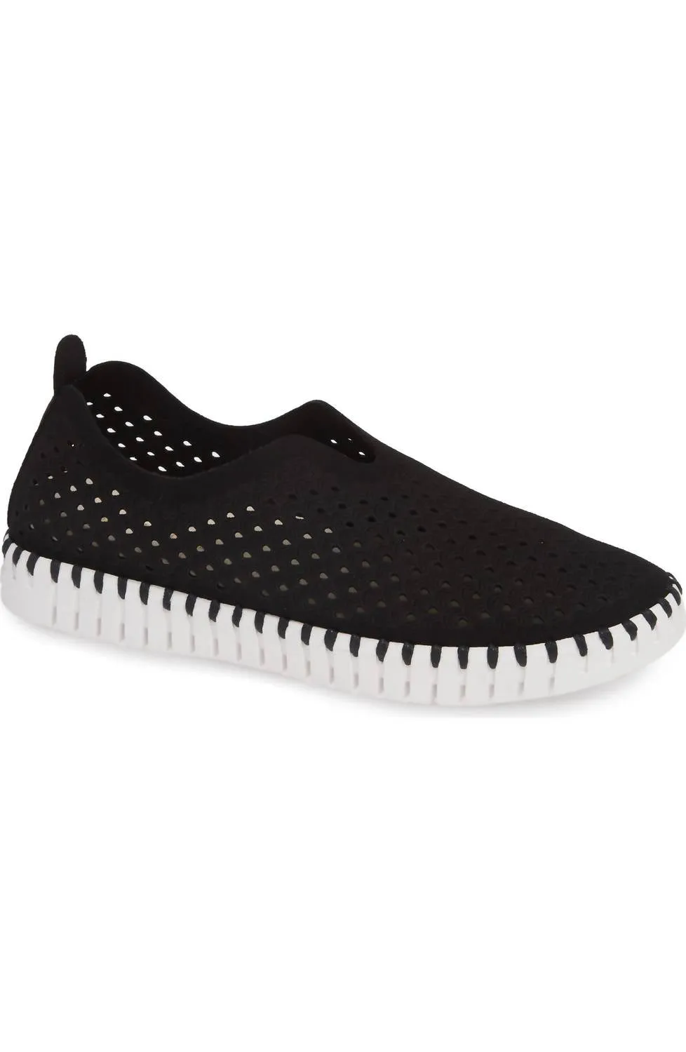 Women Tulip 139 Slip On Shoe In Black
