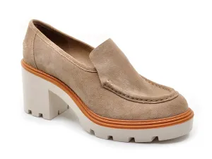 Women's Finna Suede Loafer Shoe In Latte