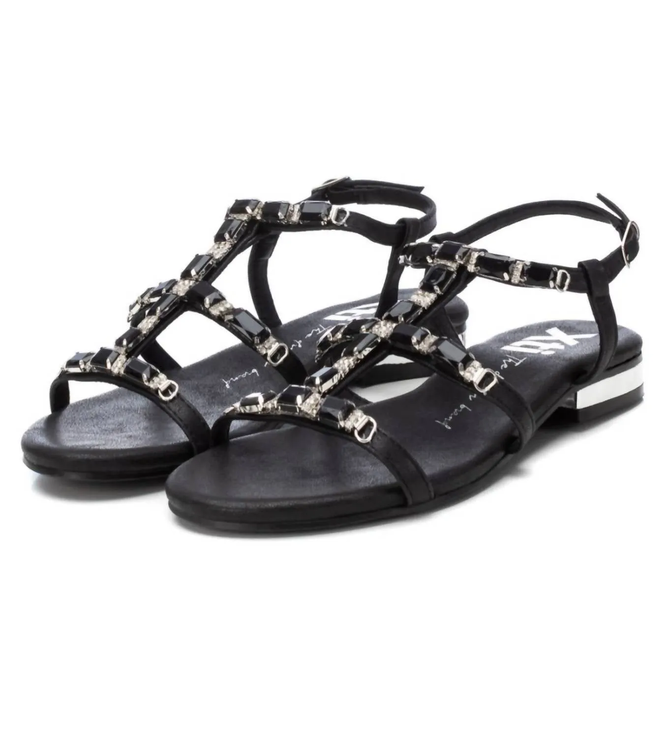 Women's Flat Strappy Sandals In Black