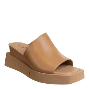 Women's Infinity Sandal In Camel