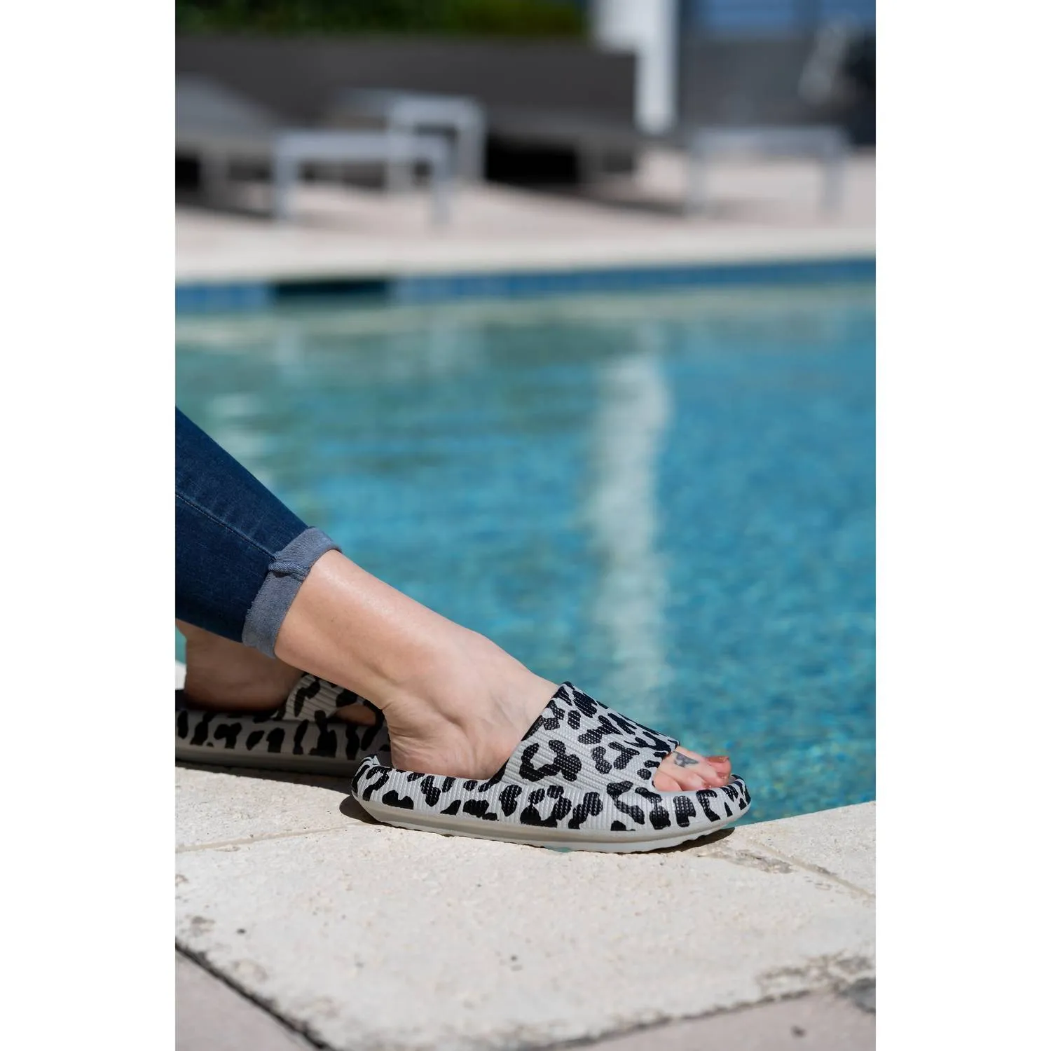 WomenS Insanely Comfy Beach Casual Slides In Gray Leopard