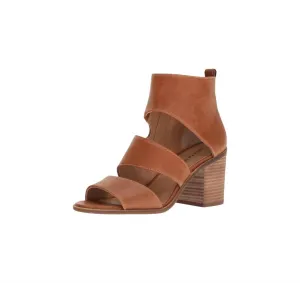 Women's Lk Kabott Heels In Cafe