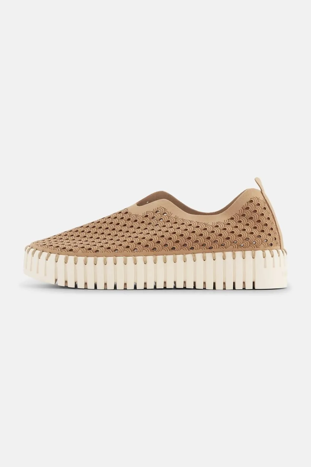 Women's Platform Tulip Slip-On In Latte