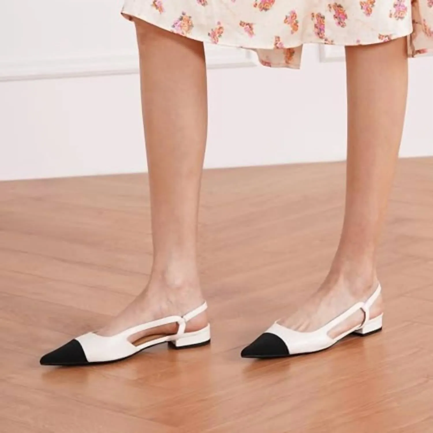 Women's Slingback Pointed Toe Flat Shoes In Black And White