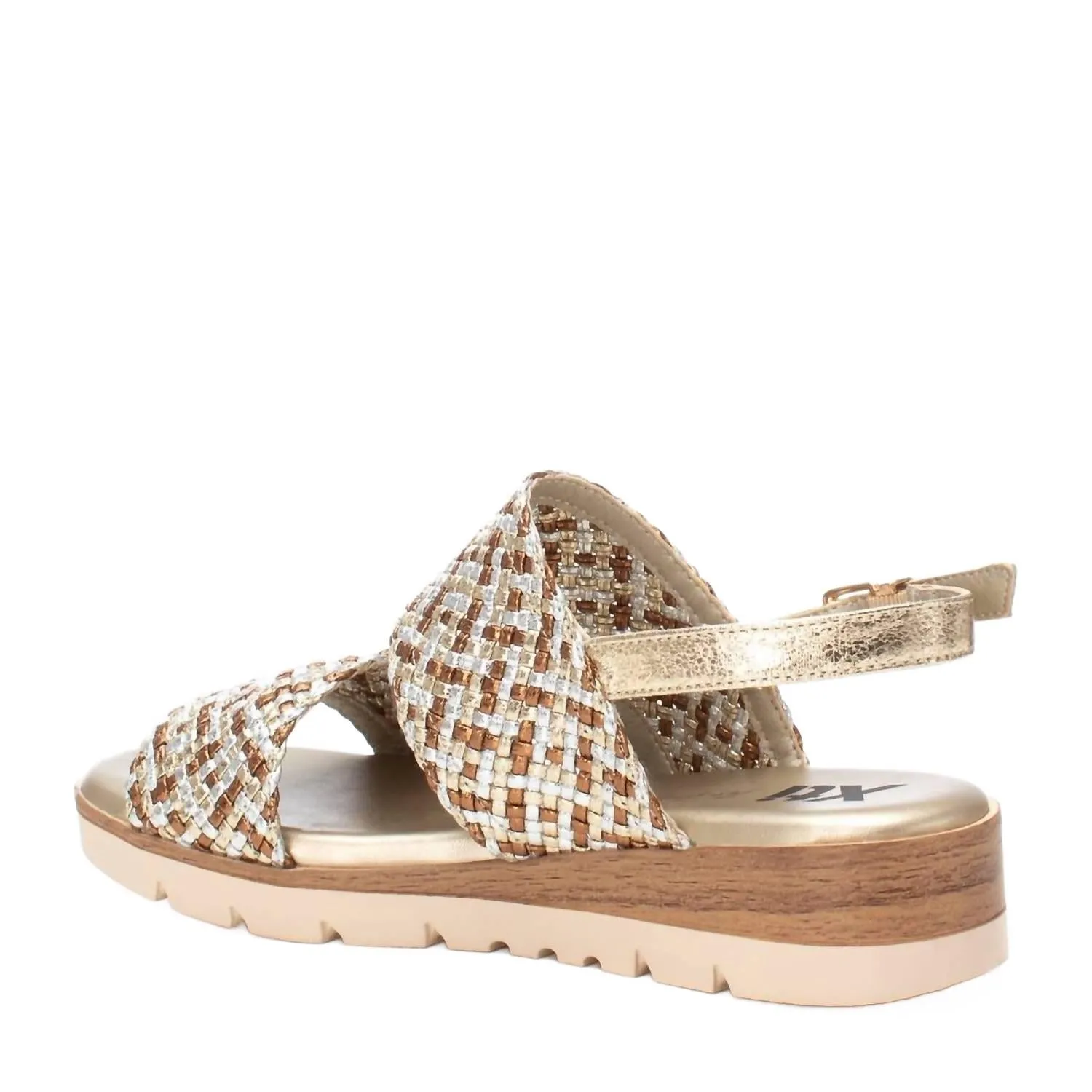 Women's Woven Sandals In Gold
