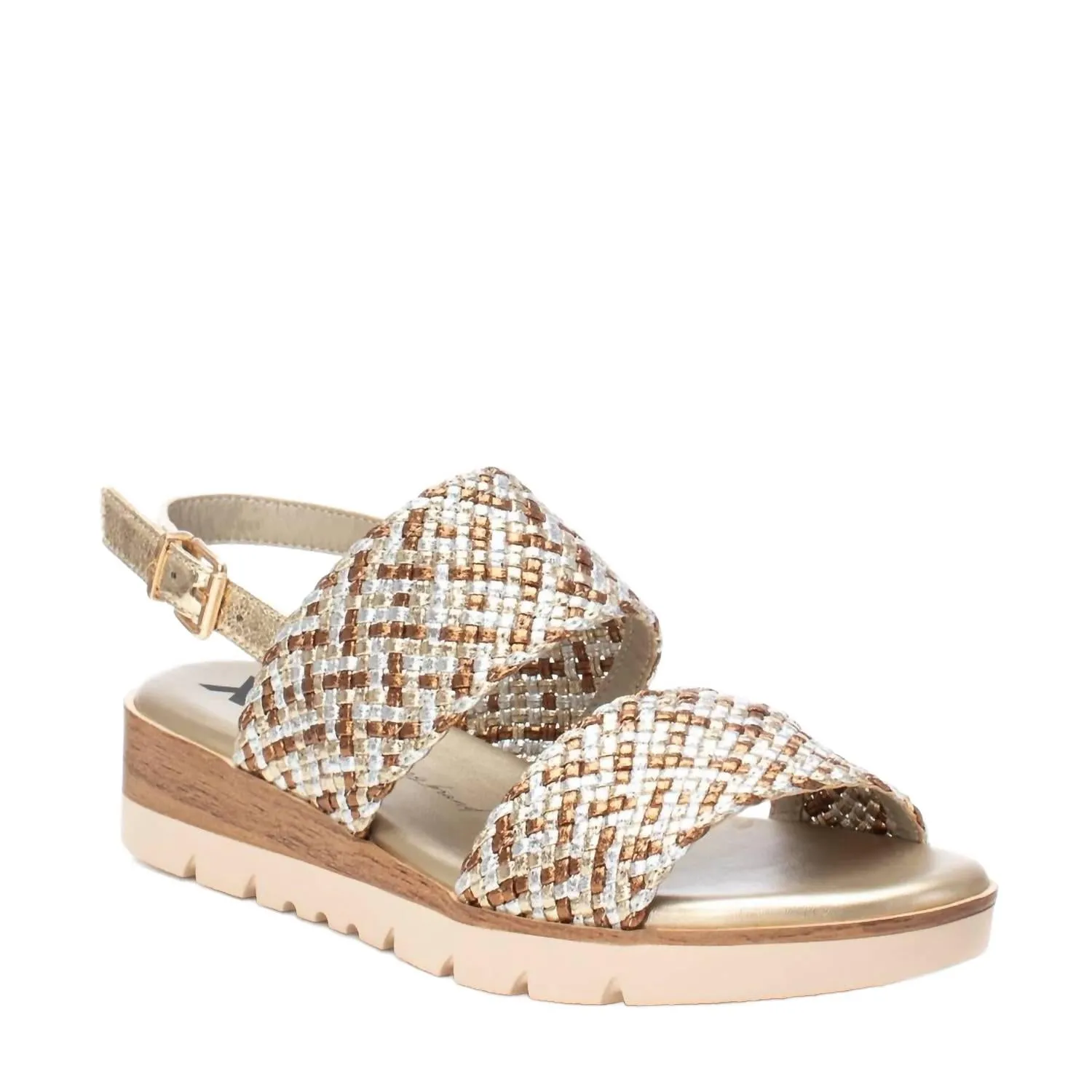 Women's Woven Sandals In Gold