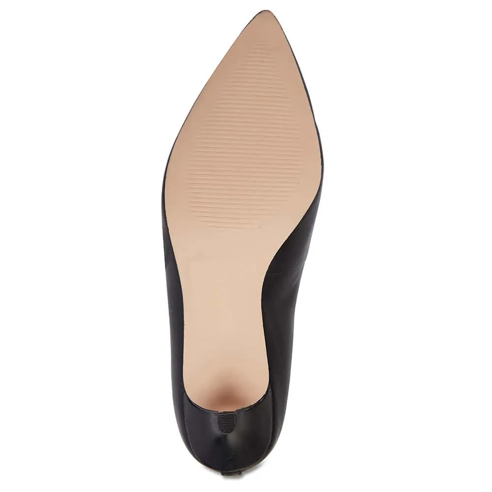 Zanna Heel in Black Leather