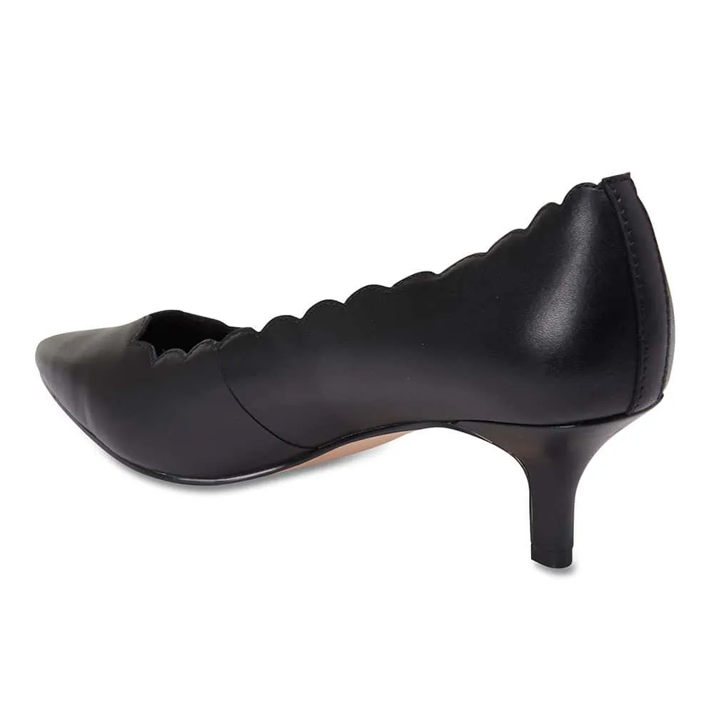 Zanna Heel in Black Leather